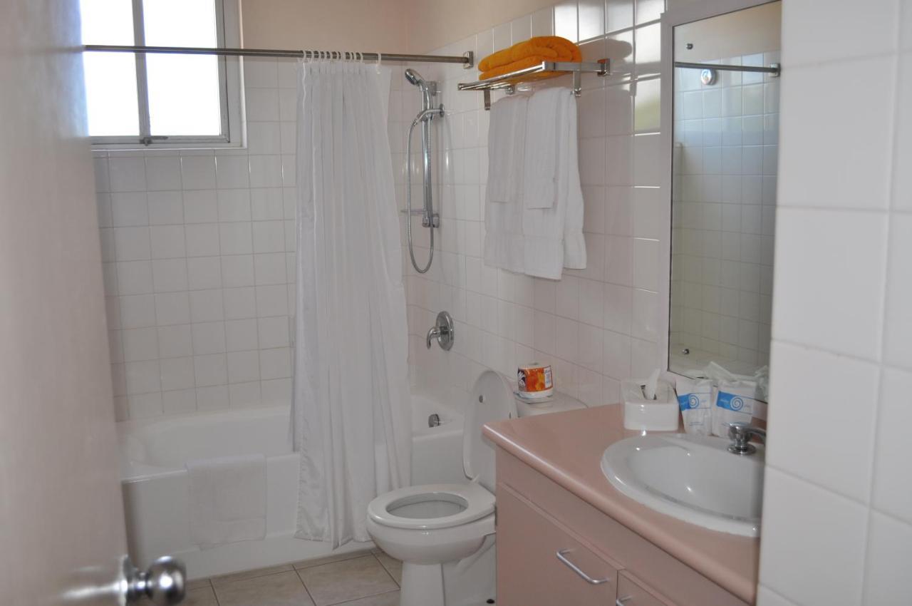 Hotel Pommarine ブリッジタウン エクステリア 写真